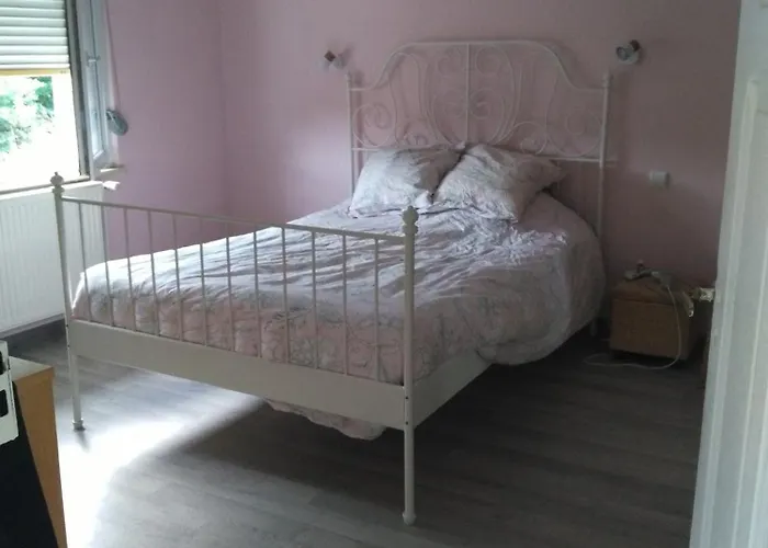 D Hotes Dans Un Ecrin De Verdure Guest house *